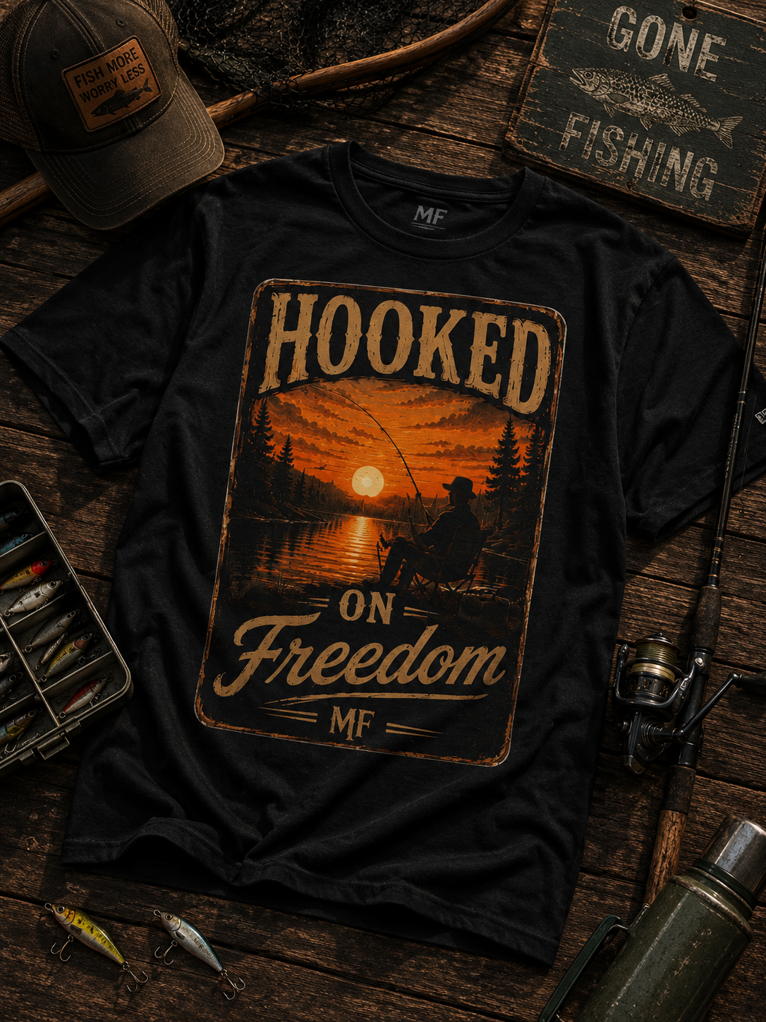 T-shirt de pêche « Hooked on Freedom » | Tee-shirt de pêcheur au coucher du soleil vintage
