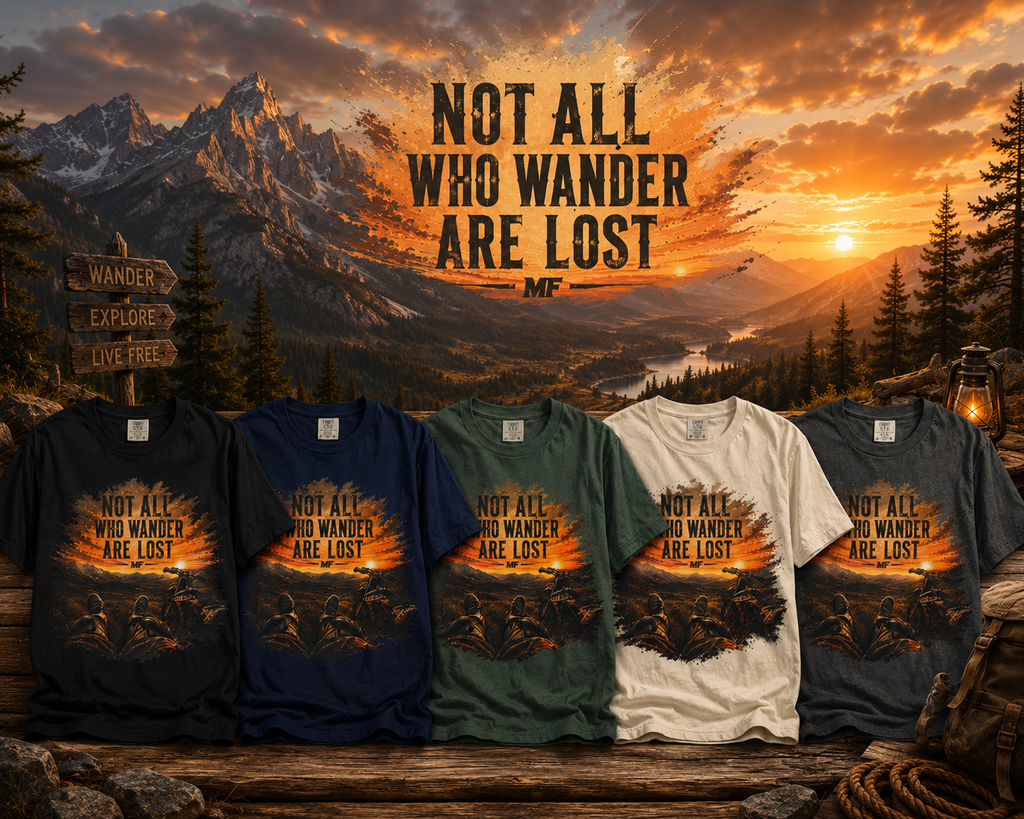T-shirt « Not All Who Wander Are Lost » | T-shirt aventure moto au coucher du soleil
