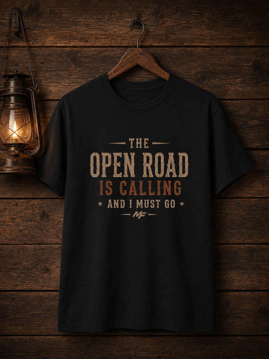 T-shirt « The Open Road Is Calling » | Haut pour voyage et road trip, t-shirt d'aventure et de camping